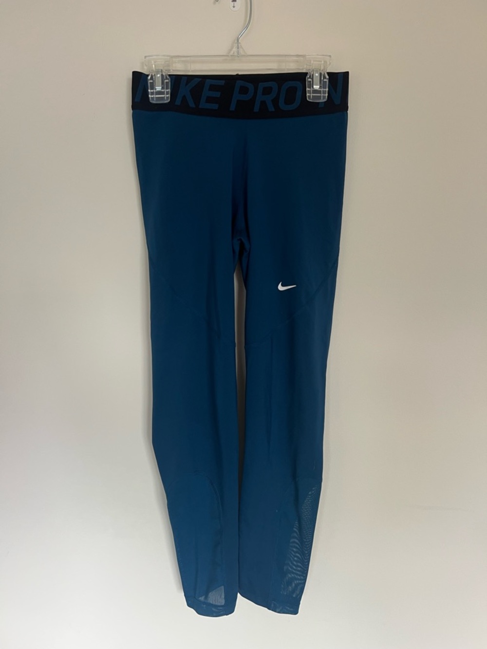 Nike Pro Women’s Blue Leggings
